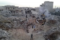 V domnevnem napadu ruskih sil v Siriji ubitih prek 40 civilistov