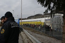 Avstrija na meji načrtuje protimigrantsko vajo, slovenska policija se z njo ne strinja