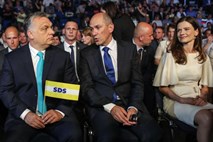 Janša na obisku pri Orbanu v Budimpešti, opravili tudi konferenčni klic s Trumpom