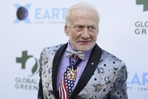 Buzz Aldrin, drugi človek na Luni, toži svojo družino zaradi »izkoriščanja ostarelih«