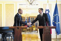 Borut Pahor priskočil na pomoč Janezu Janši pri sestavljanju koalicije
