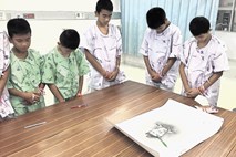  Rešeni tajski dečki: solze za umrlim potapljačem