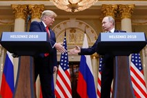 Kremelj: Putin in Trump bosta nadaljevala koristne stike