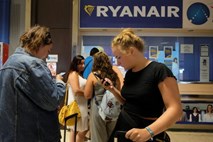 Ryanair potnikom noče izplačati odškodnin za odpovedane lete, a to ne pomeni, da jim je ni dolžan