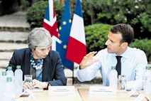 Mayeva sredi počitnic letela k Macronu reševat brexit