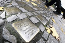Triindvajset žrtev holokavsta bo dobilo spominske kamne