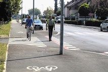 Brežiški kolesarji: »Obnovljena Bizeljska cesta je polna pasti«