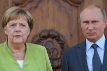 Merklova in Putin za zaprtimi vrati tri ure o Siriji in Ukrajini
