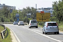 Po Levičnikovi cesti v Novem mestu spet pešci in kolesarji