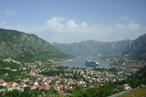 Množični turizem grozi črnogorskem biseru Kotorju