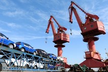 Kitajska kljub novim carinam z rekordnim presežkom v trgovini z ZDA 