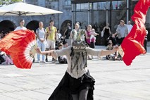 Zmajski festival: Ljubljanski grad zavzeli kitajski, stekleni in naslikani zmaji