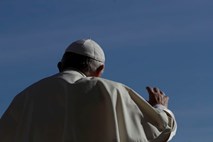 Papež sklical srečanje vodij nacionalnih cerkva o spolnih zlorabah
