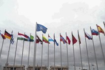 Povabilo dr. Milanu Brglezu: Oživiva razpravo o primernosti članstva v zvezi Nato