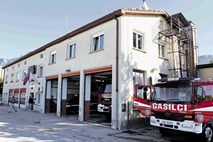 Ajdovski poklicni gasilci: občina želi poklic gasilca degradirati