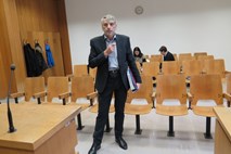 Sodišče novinarju Vodušku izreklo zaporno kazen zaradi poskusa izsiljevanja 