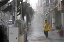 Japonski grozi močan tajfun Trami