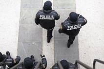 Policisti s stavko ponovno po poseben status in okoli 200 evrov višje plače