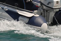 Romunu zasegli izvenkrmne motorje za čolne
