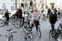 Konflikt med pešci in kolesarji v središču Ljubljane