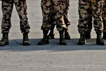  Kosovo ustanavlja vojsko, Beograd in Dunaj nasprotujeta