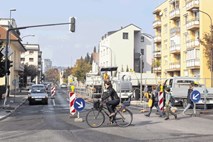 Začeli urejati kolesarske poti v Drenikovi ulici