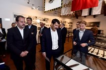 Pahor s madžarskim kolegom obiskal Kobariški muzej