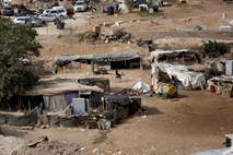Izrael preložil rušenje beduinske vasi na Zahodnem bregu