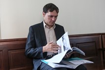 Sojenje Tadeju Strehovcu: po ključne podatke bo treba v Švico