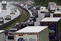 Promet na avtocestah se počasi umirja
