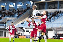 Maribor jesenski prvak, Olimpija izgublja točke