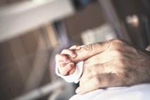 V Sloveniji imamo najmanjšo umrljivost novorojenčkov v EU