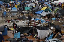 Migrantke v Tijuani začenjajo gladovno stavko zaradi počasne obdelave prošenj za azil 