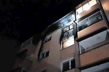 Požar v Tržiču: Sredi noči bežali iz bloka