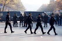 Madrid Barceloni grozi z napotitvijo španske policije v Katalonijo