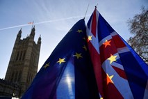 Britanski parlament bo o ločitvenem sporazumu z EU odločal sredi januarja