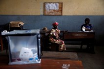 V Kongu upajo na demokratičen prenos oblasti po 57 letih