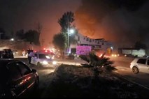 #video V eksploziji na naftovodu v Mehiki umrlo več kot 20 ljudi