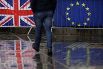 Evropski parlament ne bo potrdil dogovora o brexitu brez irskega varovala