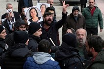Turško sodišče odredilo izpustitev kurdske poslanke iz zapora 