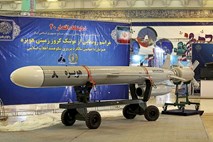 Iran je uspešno testiral novo balistično raketo