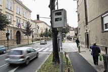 Največ prehitrih voznikov ujame superradar na Roški cesti