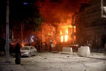 V eksploziji v somalijski prestolnici številne žrtve 