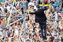 Guaido po vrnitvi glasen, Maduro pa molči