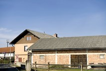 Azbestne plošče ostajajo na več kot četrtini slovenskih streh