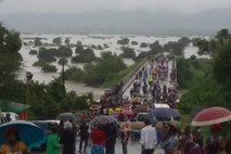 Ciklon in poplave na jugovzhodu Afrike zahtevali več kot 160 življenj