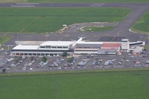 Zaradi sumljivega paketa zaprli novozelandsko letališče Dunedin