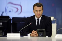 Macron raje brez letališč kot s stoodstotnim dolgom