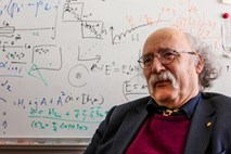 Nobelov nagrajenec za fiziko Duncan Haldane zaprisegel kot slovenski državljan 