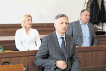 Cerkvena holdinga: Odgovornost za  posel z Luko Zadar prelagajo drug na drugega